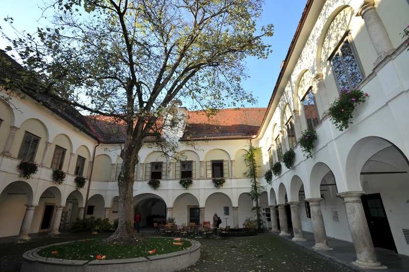 Genussplatz - Schloss Retzhof
